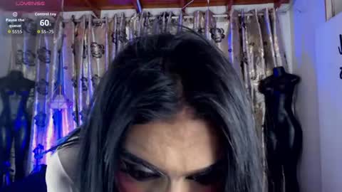 Snapshot of hecate_doll chatting on June 21, 2026, 3:25 pm hecate_doll online show from June 21, 2026, 3:25 pm