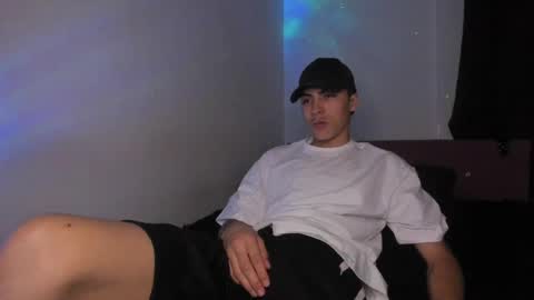 heellboy_ online show from May 29, 2026, 2:53 am