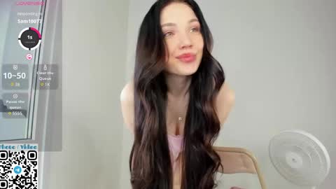 helen_sparkk online show from May 1, 2026, 1:10 am