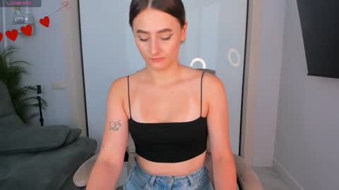 Snapshot of helena_lorente chatting on July 2, 2026, 11:05 am Helen online show from July 2, 2026, 11:05 am