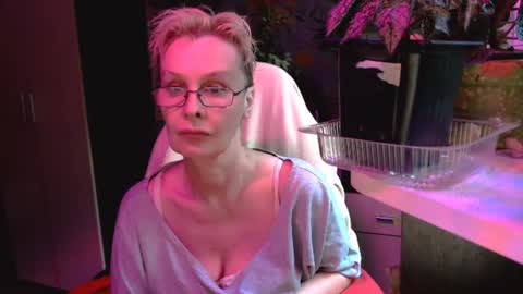 Helga online show from June 30, 2026, 5:25 pm