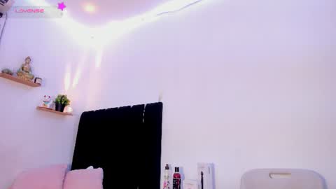 hellokitty38 online show from July 19, 2026, 12:42 pm