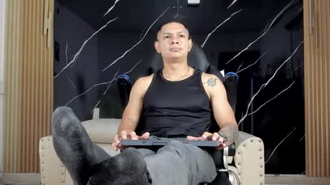 henrydouglas online show from June 10, 2026, 10:47 am