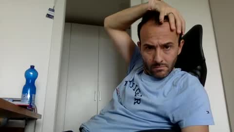 Snapshot of hhombre chatting on June 29, 2026, 10:15 am hhombre online show from June 29, 2026, 10:15 am