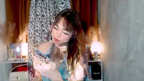 hoelymarie online show from June 27, 2026, 5:01 am