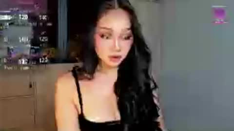 Hi Im Precious online show from June 28, 2026, 1:11 am