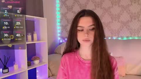 Mia online show from May 18, 2026, 4:18 am