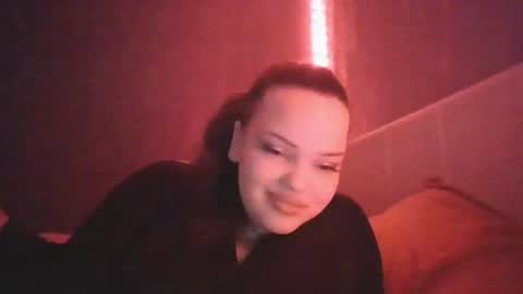 Snapshot of honey_miracle chatting on June 19, 2026, 5:28 pm honey_miracle online show from June 19, 2026, 5:28 pm