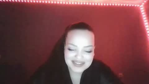 Snapshot of honey_miracle chatting on June 26, 2026, 6:23 pm honey_miracle online show from June 26, 2026, 6:23 pm