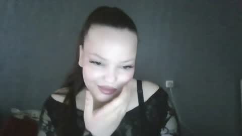 Snapshot of honey_miracle chatting on July 5, 2026, 2:18 am honey_miracle online show from July 5, 2026, 2:18 am