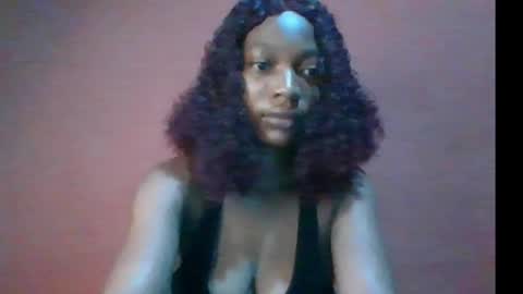 Snapshot of honeycee_petite chatting on July 13, 2026, 9:28 pm anni online show from July 13, 2026, 9:28 pm