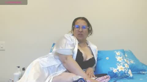 Snapshot of honeyhotpaty chatting on June 12, 2026, 4:00 am sofia online show from June 12, 2026, 4:00 am