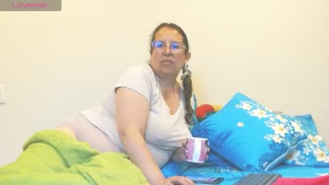 Snapshot of honeyhotpaty chatting on June 17, 2026, 11:56 am sofia online show from June 17, 2026, 11:56 am