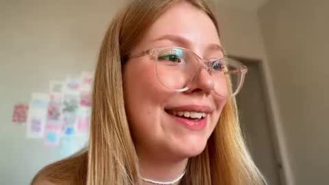 Snapshot of horney_audrey chatting on June 26, 2026, 2:27 am Audrey online show from June 26, 2026, 2:27 am