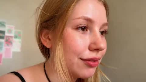 Snapshot of horney_audrey chatting on July 3, 2026, 1:45 am Audrey online show from July 3, 2026, 1:45 am