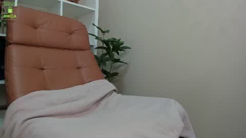 Snapshot of horny_and_wild chatting on August 5, 2026, 11:13 am Naomi online show from August 5, 2026, 11:13 am