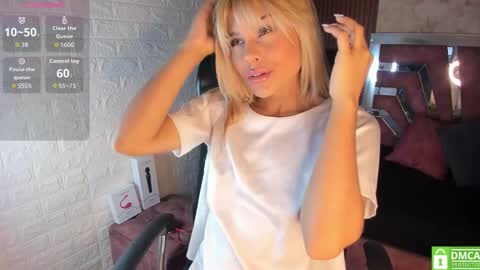 Snapshot of hot_cupid01 chatting on March 20, 2026, 10:53 am Valery online show from March 20, 2026, 10:53 am