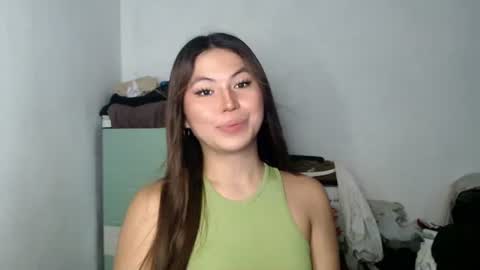 Snapshot of hot_precious_nikki chatting on April 28, 2026, 9:31 pm Nikki online show from April 28, 2026, 9:31 pm