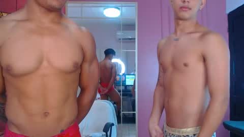 Snapshot of hotcrew_ chatting on July 18, 2026, 1:37 pm Hussain aaron and Ekko online show from July 18, 2026, 1:37 pm