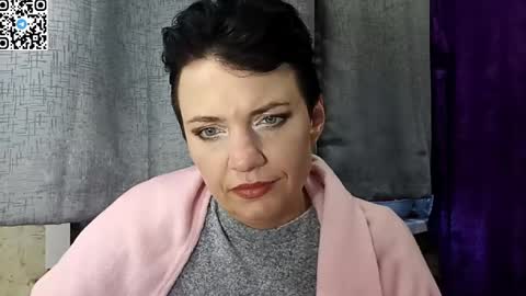 hotmamaqueen234 online show from April 20, 2026, 4:21 pm