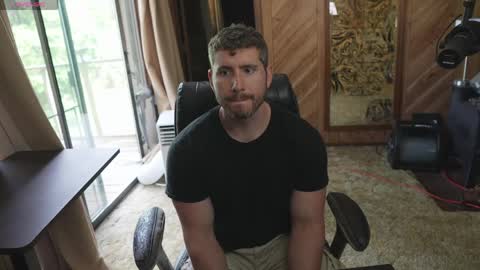 Snapshot of hotmuscles6t9 chatting on April 25, 2026, 7:22 pm hotmuscles6t9 online show from April 25, 2026, 7:22 pm