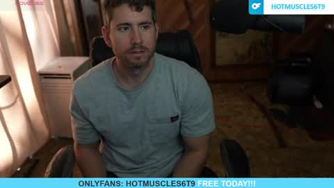 Snapshot of hotmuscles6t9 chatting on May 8, 2026, 2:22 pm hotmuscles6t9 online show from May 8, 2026, 2:22 pm