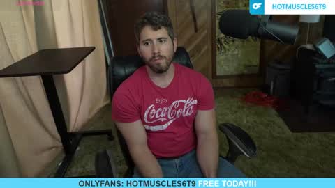 Snapshot of hotmuscles6t9 chatting on May 18, 2026, 10:15 pm hotmuscles6t9 online show from May 18, 2026, 10:15 pm