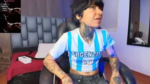 Juls online show from June 10, 2026, 7:13 pm