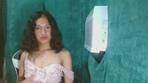 hottiest_luna online show from May 2, 2026, 4:23 pm