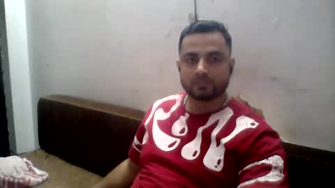 hunkster102 online show from June 14, 2026, 9:44 am
