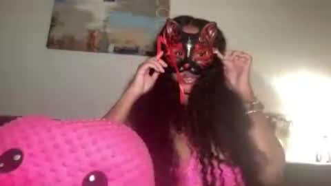 Valentina Luxe online show from June 25, 2026, 2:44 am