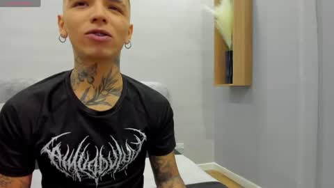 IAN CASTILLO online show from June 30, 2026, 11:11 am