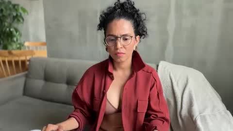Kloe online show from June 3, 2026, 7:08 pm
