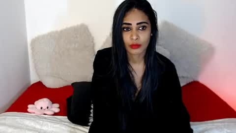 Jazmin online show from June 14, 2026, 10:23 pm