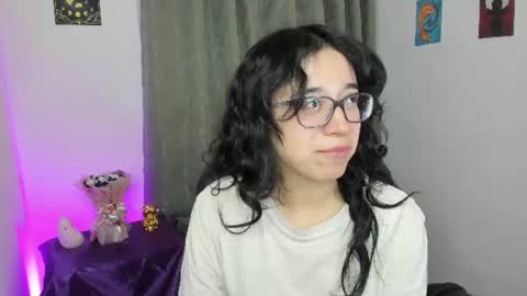 Snapshot of indra_cam chatting on July 15, 2026, 1:22 am Diana online show from July 15, 2026, 1:22 am