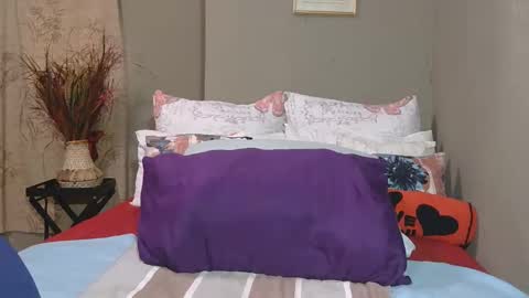 boniswa caroline online show from February 16, 2026, 5:58 am