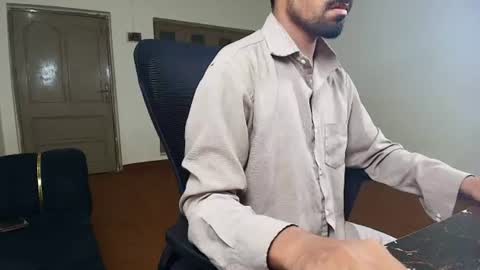 Naveed online show from July 25, 2026, 6:05 pm