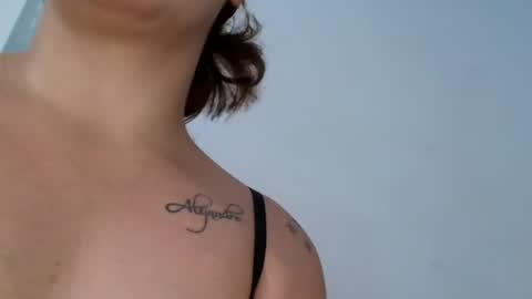 isa__sweet_ online show from June 25, 2026, 6:07 am