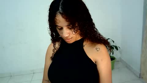isa_bellaxx23 online show from June 9, 2026, 11:27 pm