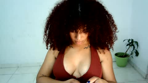 isa_bellaxx23 online show from June 12, 2026, 1:59 am