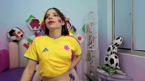 Isaa Skinny  online show from June 18, 2026, 3:40 am