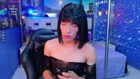 isaacnova online show from May 28, 2026, 8:06 pm