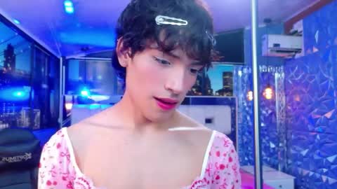 isaacnova online show from June 5, 2026, 8:25 pm