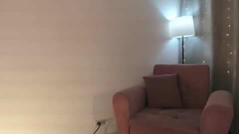 ISABELLA online show from July 12, 2026, 1:18 am