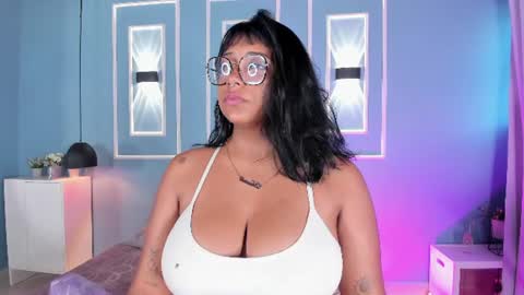 isabella zc online show from August 3, 2026, 11:48 am