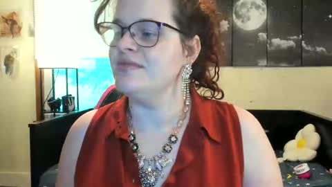 isabellamariedarcy online show from June 10, 2026, 5:12 pm