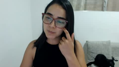 Snapshot of isemma chatting on June 20, 2026, 2:58 am Emma online show from June 20, 2026, 2:58 am