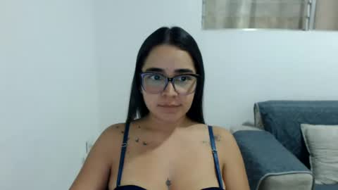 Snapshot of isemma chatting on June 29, 2026, 1:12 am Emma online show from June 29, 2026, 1:12 am