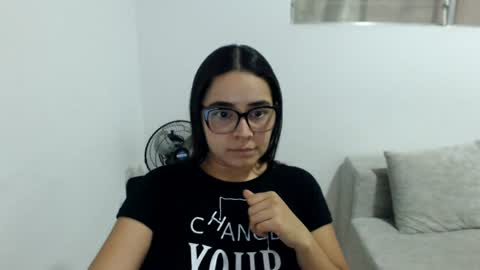 Snapshot of isemma chatting on July 16, 2026, 4:07 am Emma online show from July 16, 2026, 4:07 am