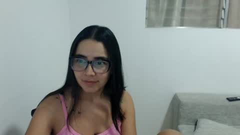Snapshot of isemma chatting on July 21, 2026, 1:52 am Emma online show from July 21, 2026, 1:52 am